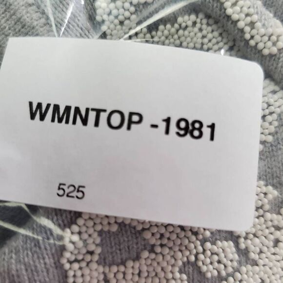 Alfred Dunner Gray Short Sleeve Embellished Knit Top Size L Scroll Print Beaded - Picture 7 of 7